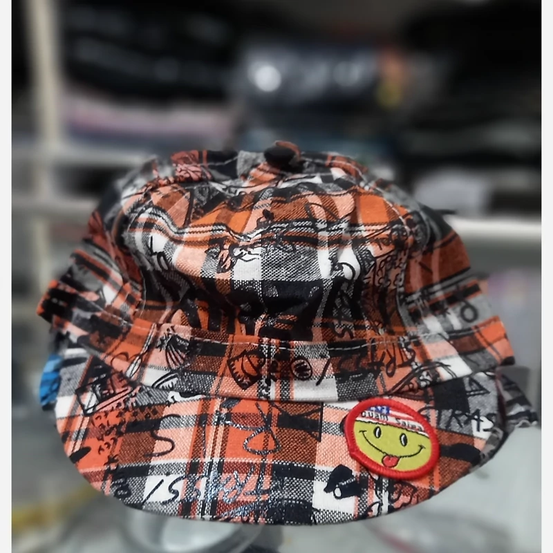 کلاه نوزادی استیکر دار