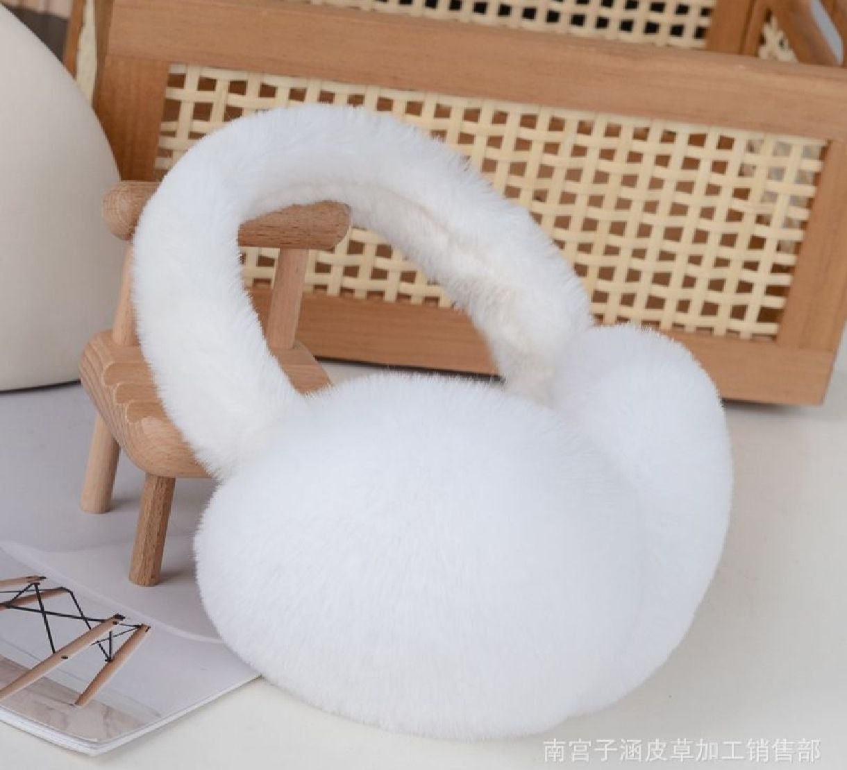 گوشبند تاشو ساده سفید و مشکی