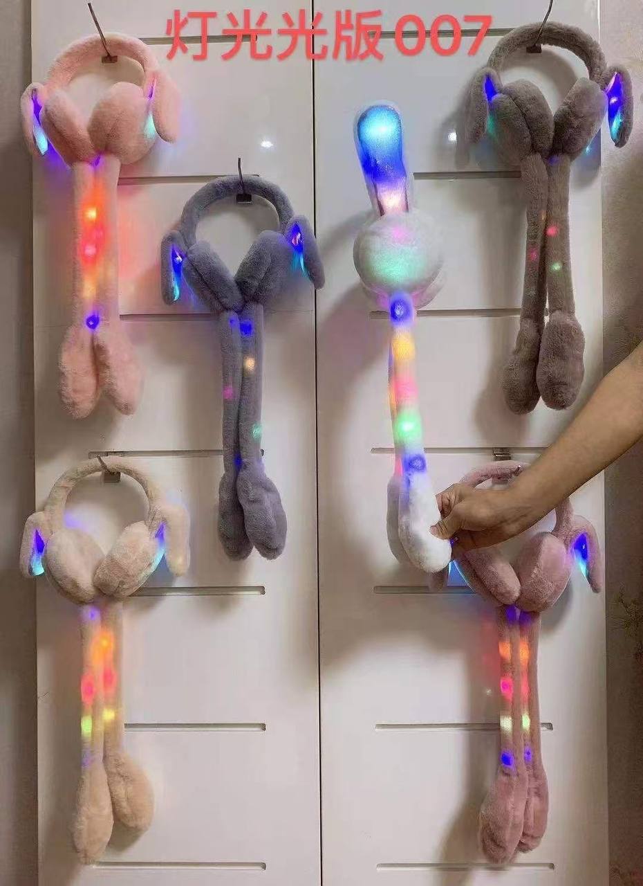گوشبند پمپی چراغ‌دار فانتزی